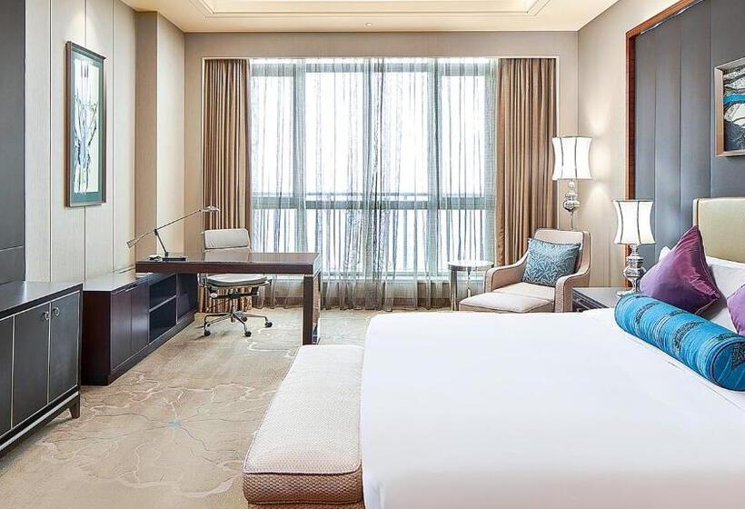 اتاق استاندارد با تخت بزرگ, Crowne Plaza Tianjin Jinnan, An Ihg