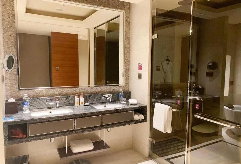 سوییت, Crowne Plaza Tianjin Jinnan, An Ihg