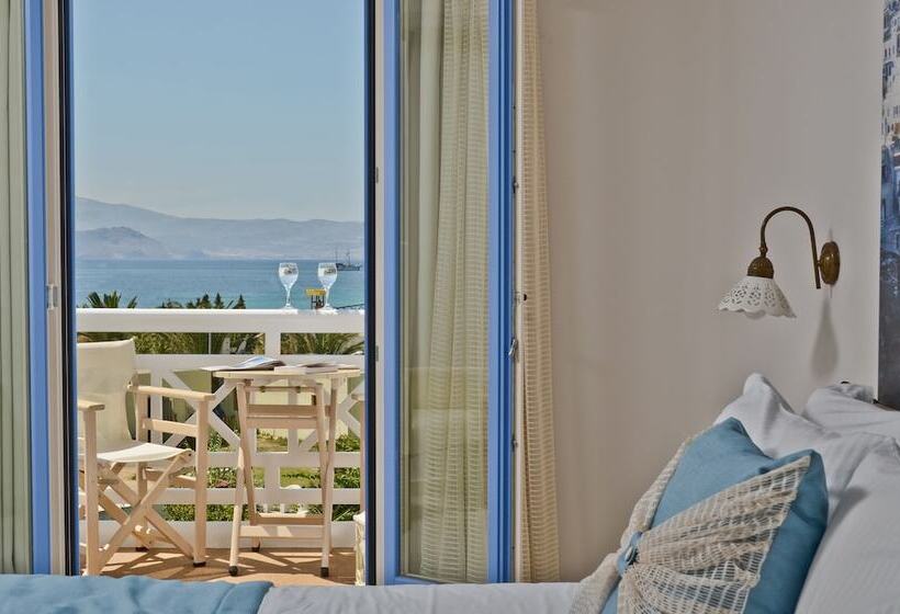 اتاق اساندارد با چشم‌انداز جانبی به دریا, Naxos Island