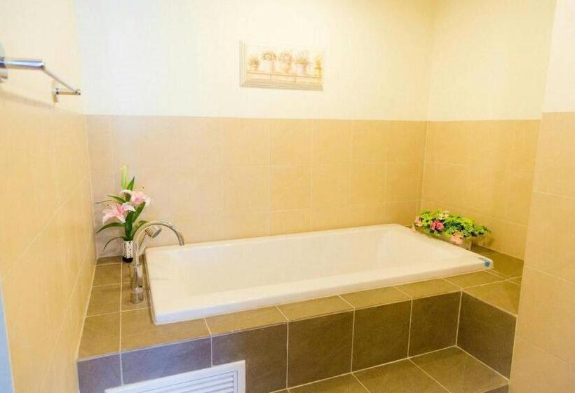 디럭스 주니어 스위트, Searidge Hua Hin Resort & Poolvilla