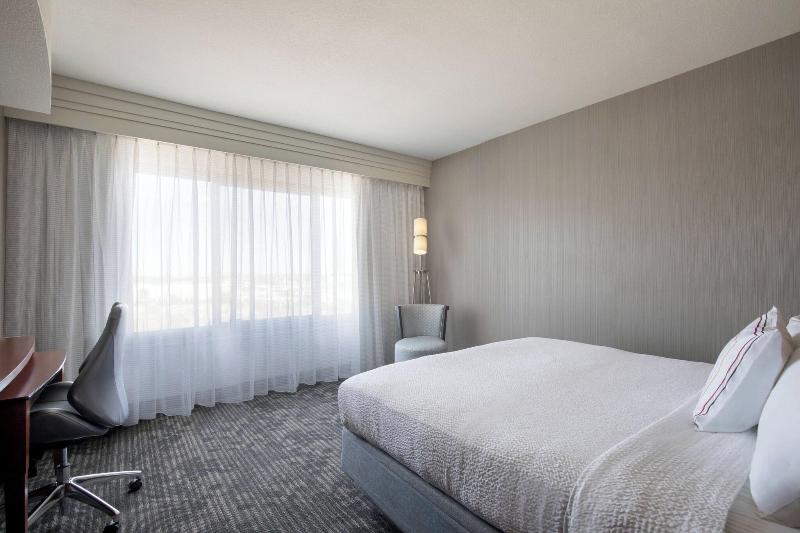 חדר סטנדרט עם מיטת קינג, Courtyard By Marriott Dallas Allen At Allen Event Center