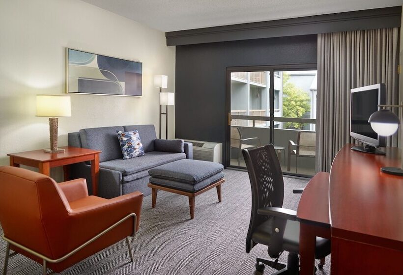 스위트, Courtyard By Marriott Nashville Brentwood