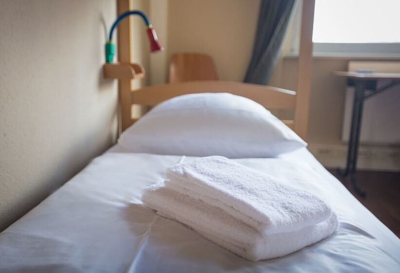 اتاق استاندارد چهار تخته, Acama Hotel & Hostel Kreuzberg