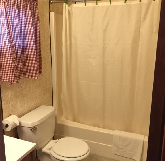 Номер Стандарт, Elmwood Motor Lodge