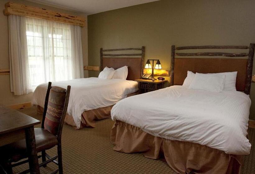 Люкс 2 Спальни, Hope Lake Lodge & Indoor Waterpark