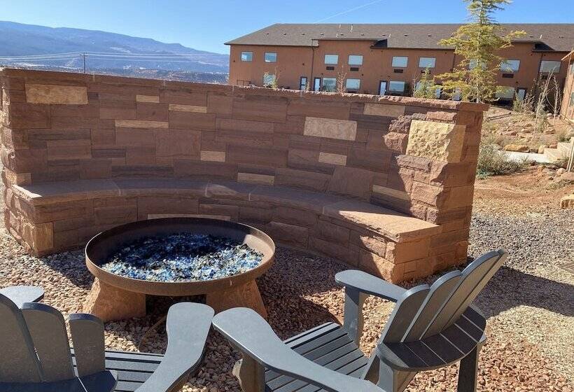 Family Suite, Red Sands