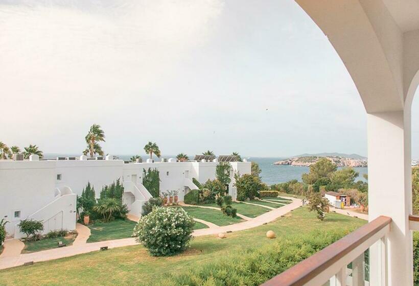 Номер Стандарт, Destino Pacha Ibiza