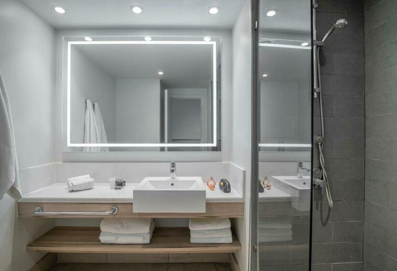 带大床的行政房间, Pullman Santiago Vitacura