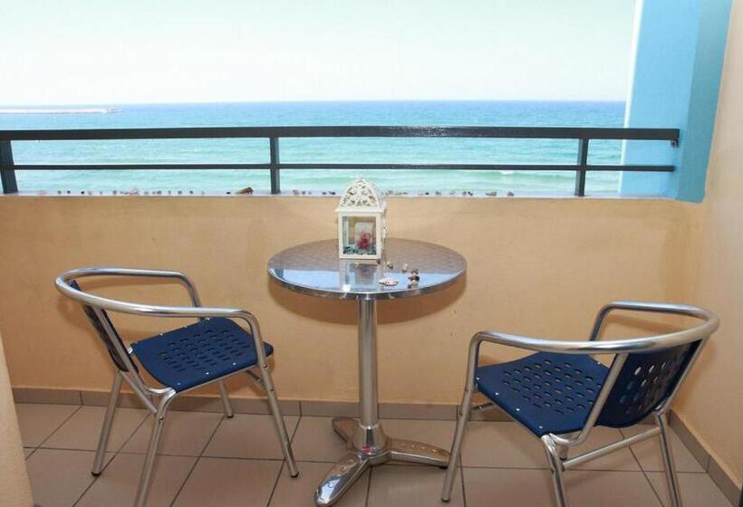 استودیوی استاندارد با چشم‌انداز دریا, Medusa Apartments