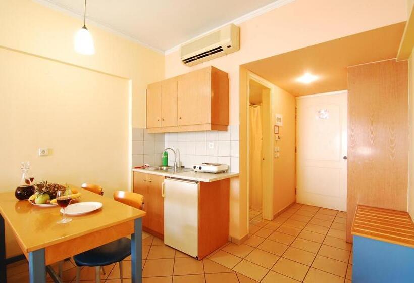 استودیوی استاندارد با چشم‌انداز دریا, Medusa Apartments