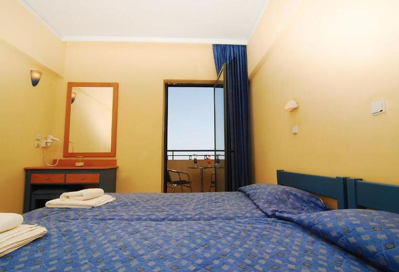 استودیوی استاندارد با چشم‌انداز دریا, Medusa Apartments