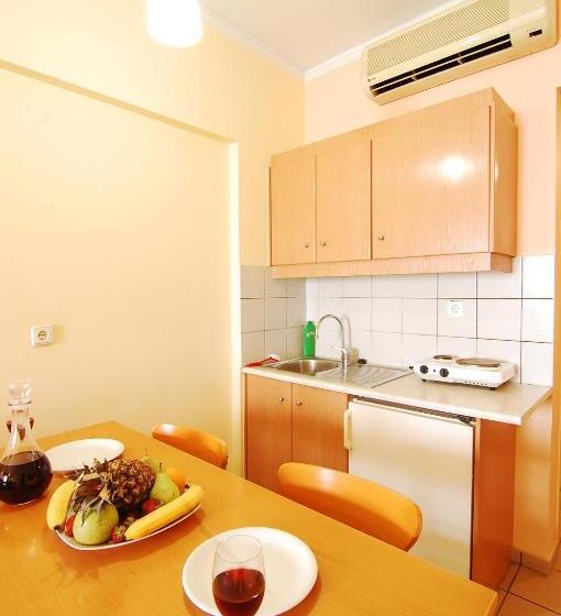 استودیوی استاندارد با چشم‌انداز دریا, Medusa Apartments