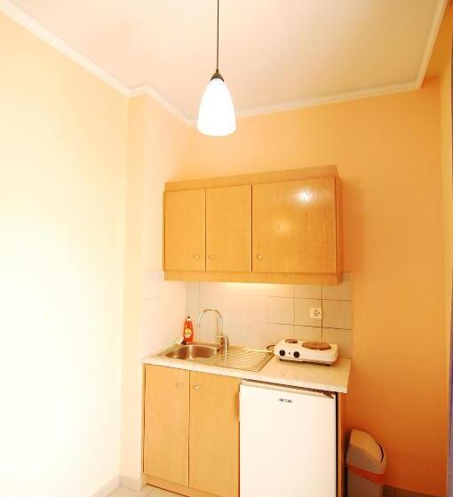 استودیوی استاندارد, Medusa Apartments
