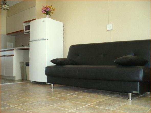 سوییت خانوادگی, Casa Del Sol Motel