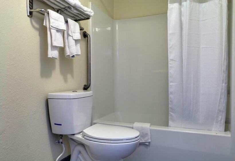 Номер Deluxe, Baymont By Wyndham Ridgeland I95