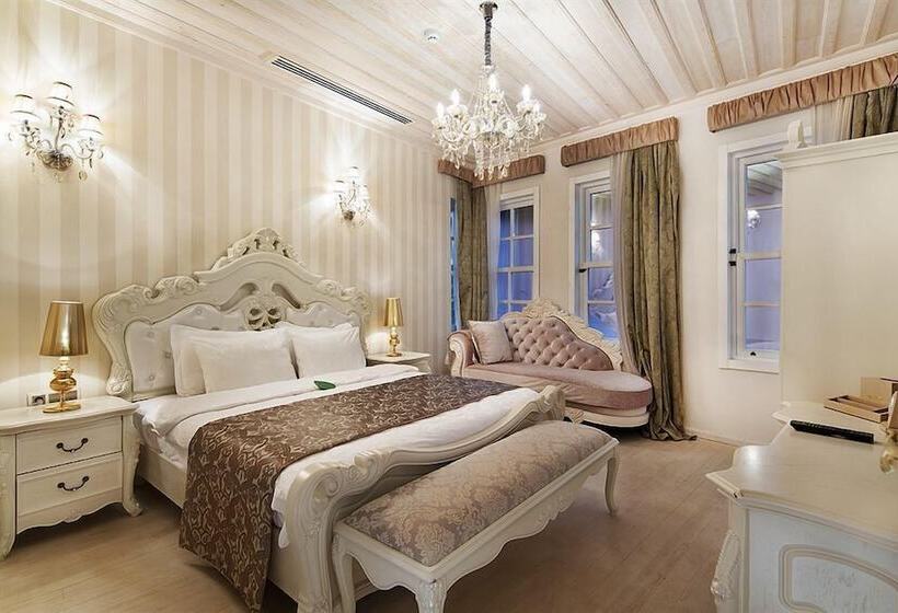 سوییت خانوادگی, Elegance East