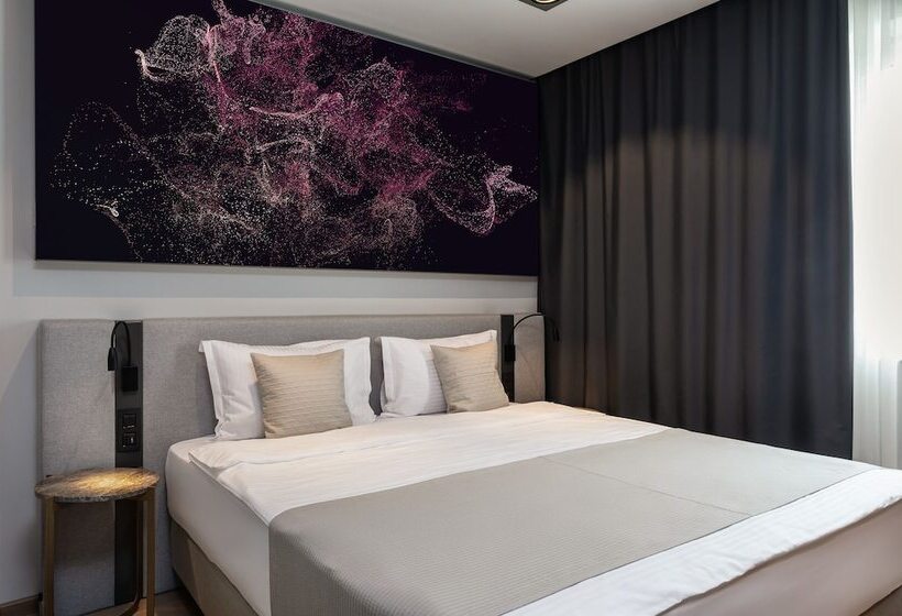 Standard Room, River Park