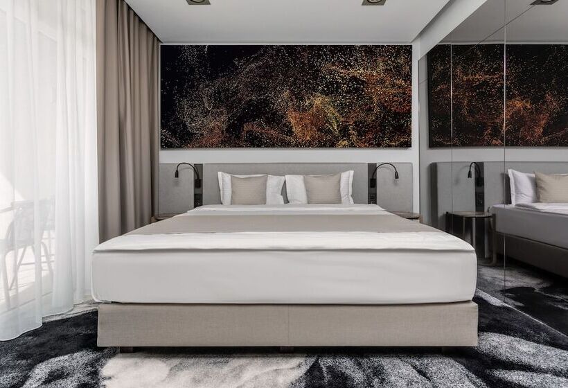 Standard Room with Balcony, River Park