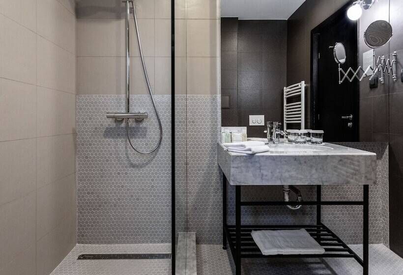 1 Bedroom Apartment, River Park