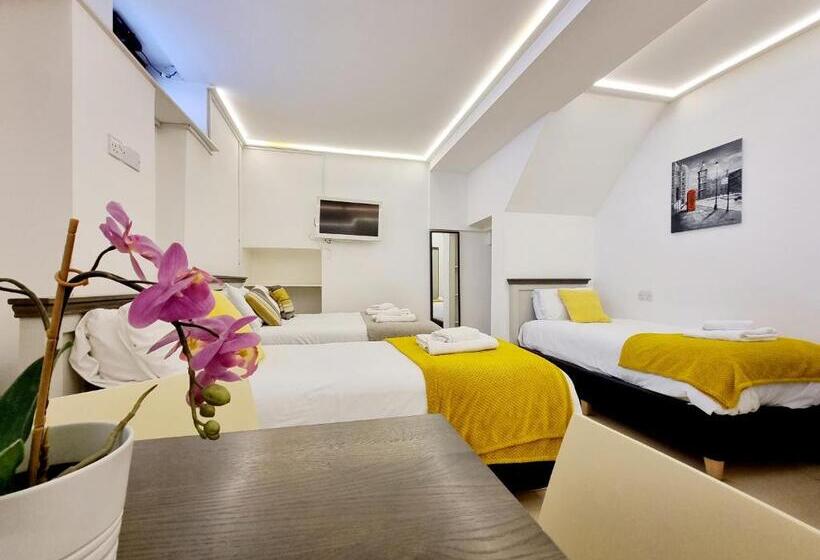Четырехместный Номер Стандарт, London Stay Apartments