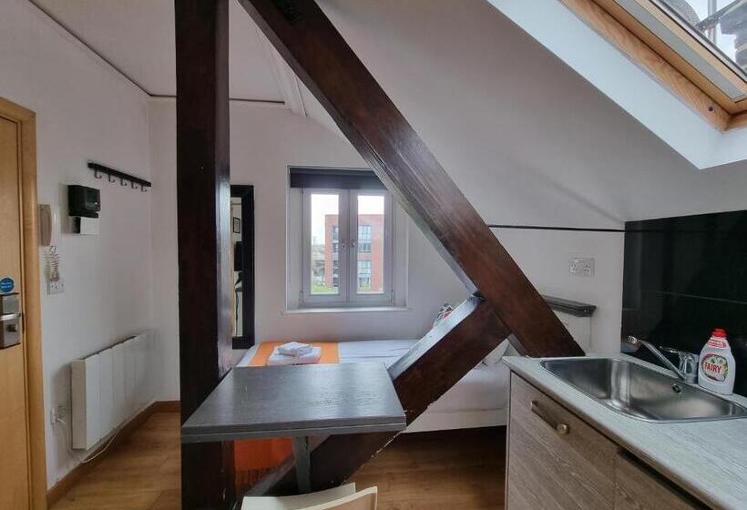 Номер Стандарт Индивидуальный, London Stay Apartments