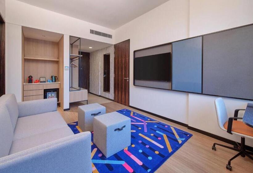 سوئیت با تخت بزرگ, Aloft Singapore Novena