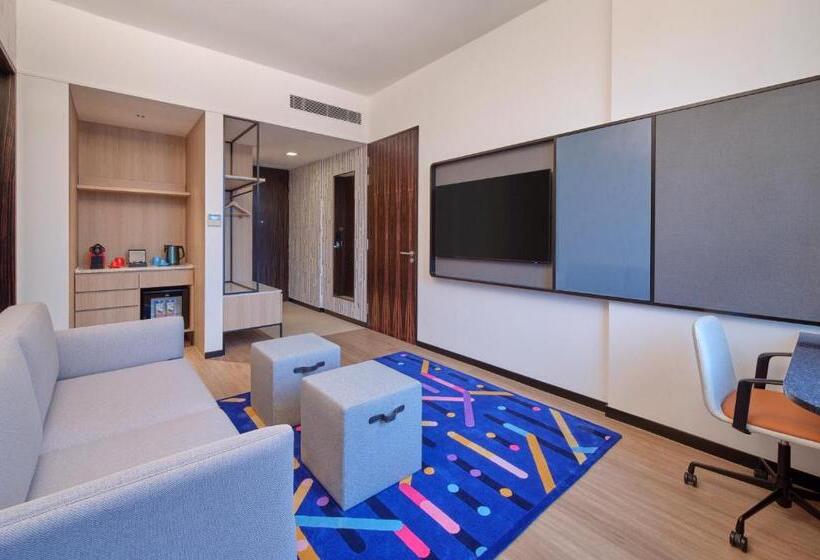 سوئیت با تخت بزرگ, Aloft Singapore Novena