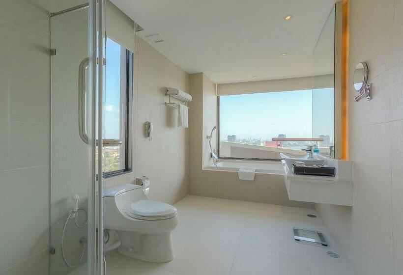Номер Deluxe с Террасой, Cape Dara Resort