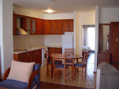 Апартаменты 2 Спальни, Marina Cape Vacation Complex