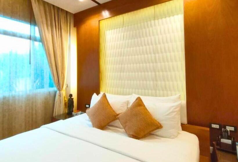اتاق لوکس با چشم‌انداز باغ, Vartika Resovilla Kuiburi Beach Resort And Villas