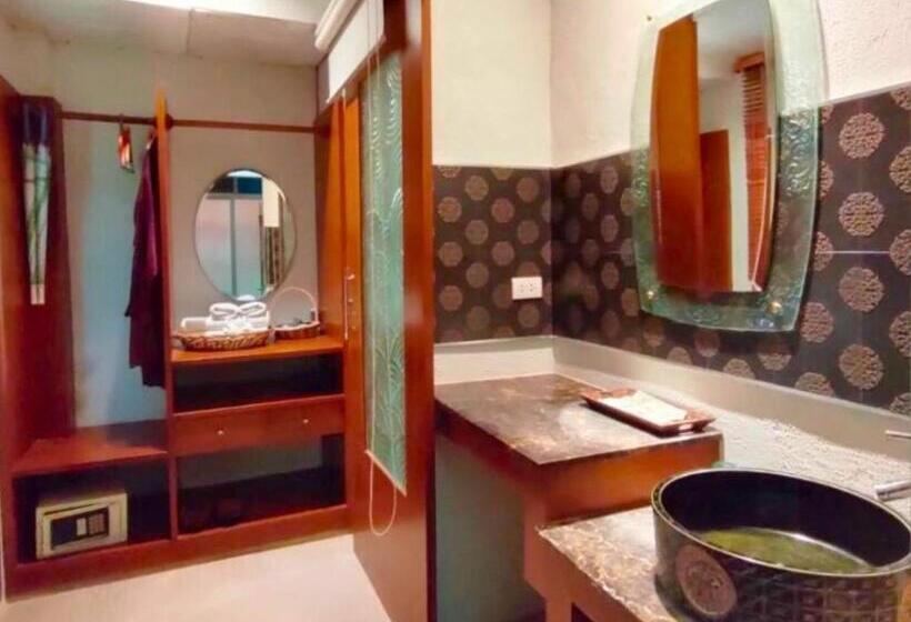 ویلای 1 خوابه با چشم‌انداز باغ, Vartika Resovilla Kuiburi Beach Resort And Villas