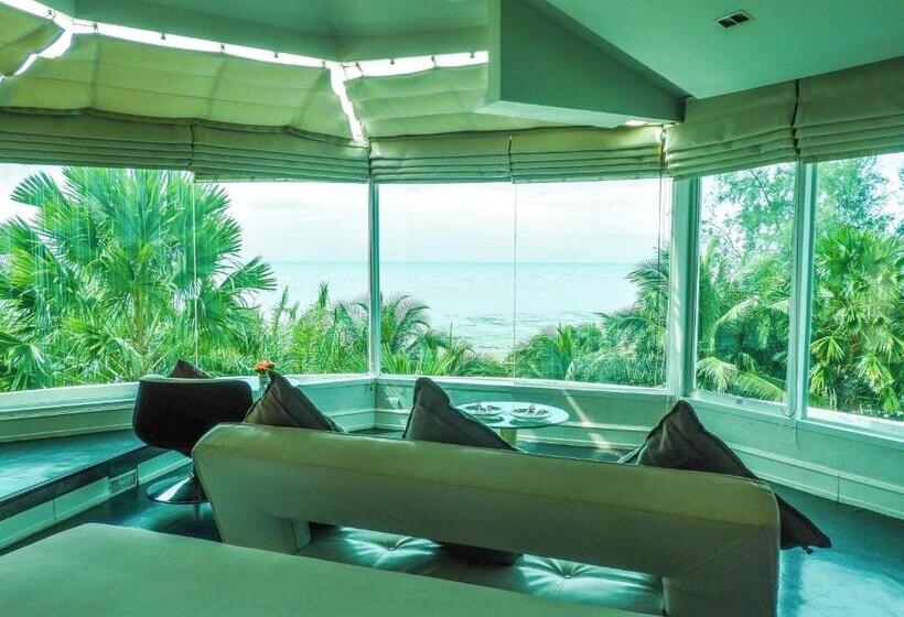 سوئیت پرزیدنت, Vartika Resovilla Kuiburi Beach Resort And Villas