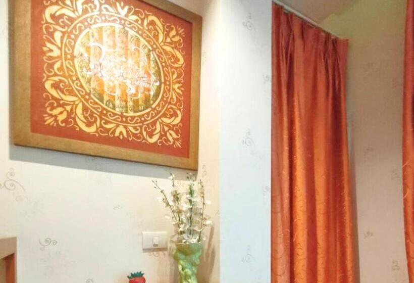 اتاق لوکس با چشم‌انداز باغ, Vartika Resovilla Kuiburi Beach Resort And Villas