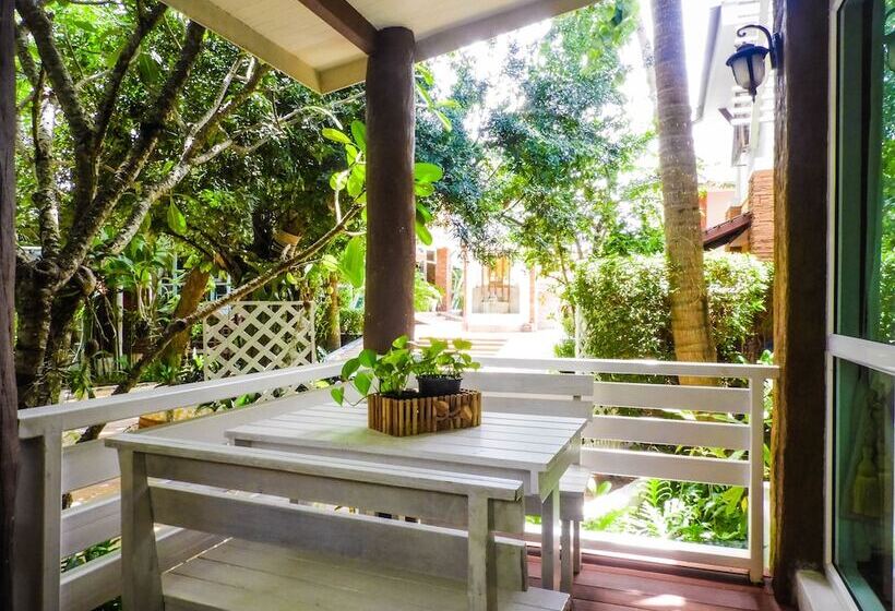سوییت خانوادگی, Vartika Resovilla Kuiburi Beach Resort And Villas