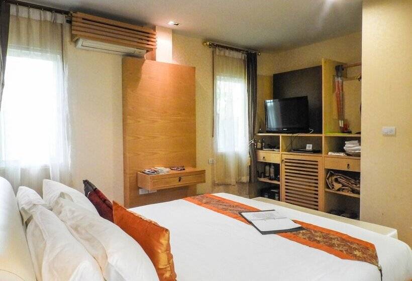 سوییت خانوادگی, Vartika Resovilla Kuiburi Beach Resort And Villas