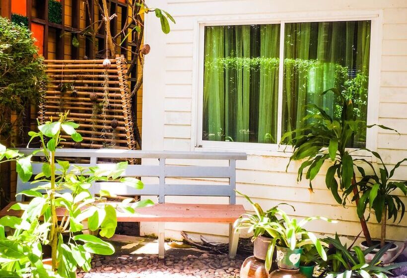 سوییت خانوادگی, Vartika Resovilla Kuiburi Beach Resort And Villas