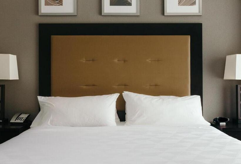 キングサイズベッドのスイートルーム, Holiday Inn And Suites East Peoria, An Ihg