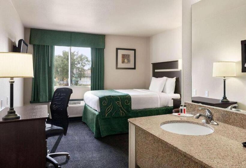 Номер Стандарт, Travelodge By Wyndham Mcalester