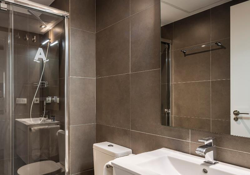 آپارتمان 1 خوابه با تراس, Mon Suites Catedral