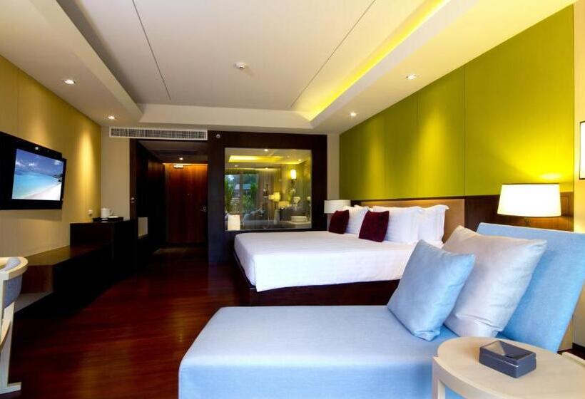 Номер Deluxe Вид на Бассейн, Graceland Khaolak Beachfront Resort