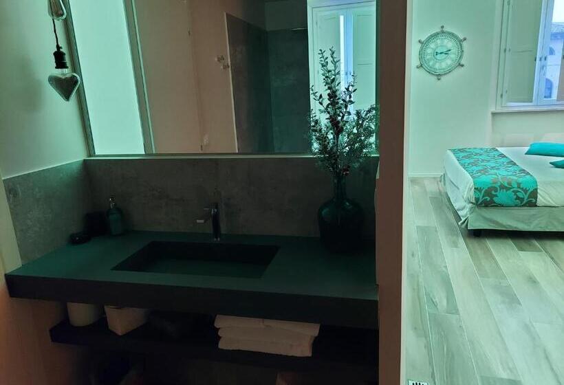 اتاق استاندارد با تخت بزرگ, La Romantica Camere E Wellness