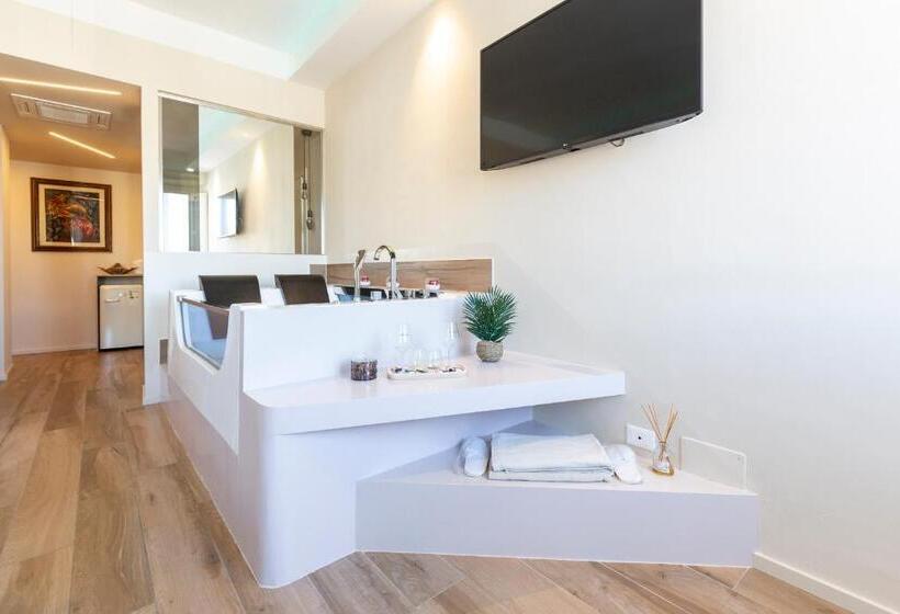 اتاق استاندارد با تخت بزرگ, La Romantica Camere E Wellness