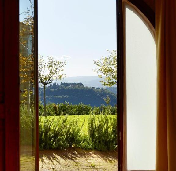 Полулюкс, Relais Borgo Petrognano