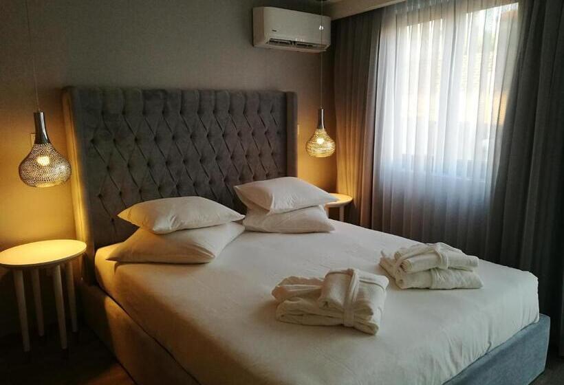 Президентский Люкс, Hostel Gaia Porto