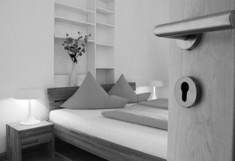 Номер Стандарт Трехместный, Pension Stoi Budget Guesthouse