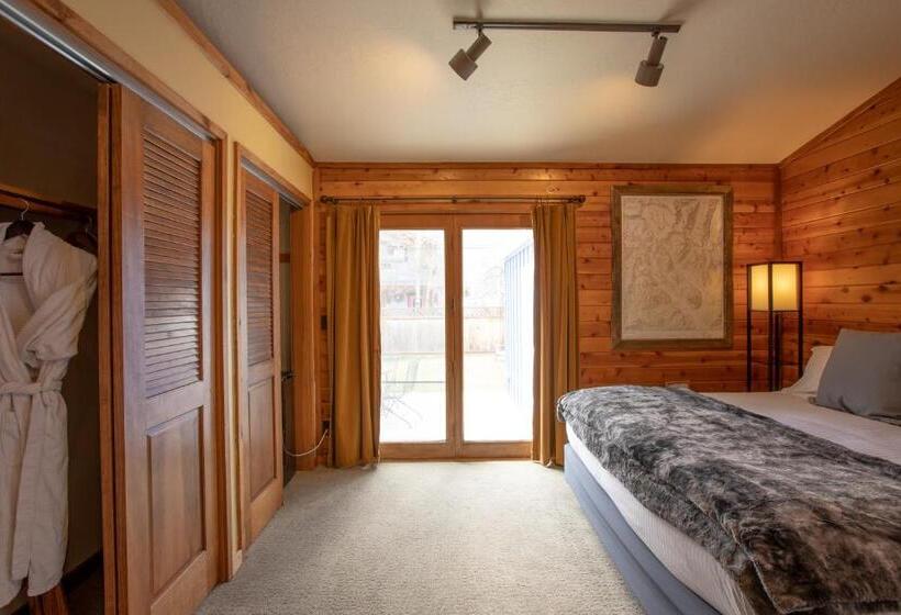 스탠다드 룸 킹사이즈 침대, Purple Mountain Bed & Breakfast & Spa
