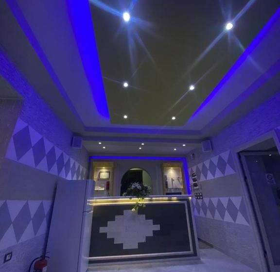 اتاق لوکس, Ago