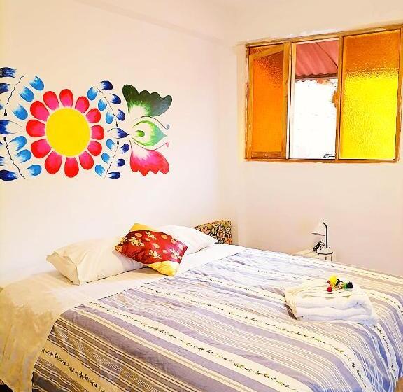 اتاق ساده سه‌ نفره, The Andean Rooftop Guesthouse