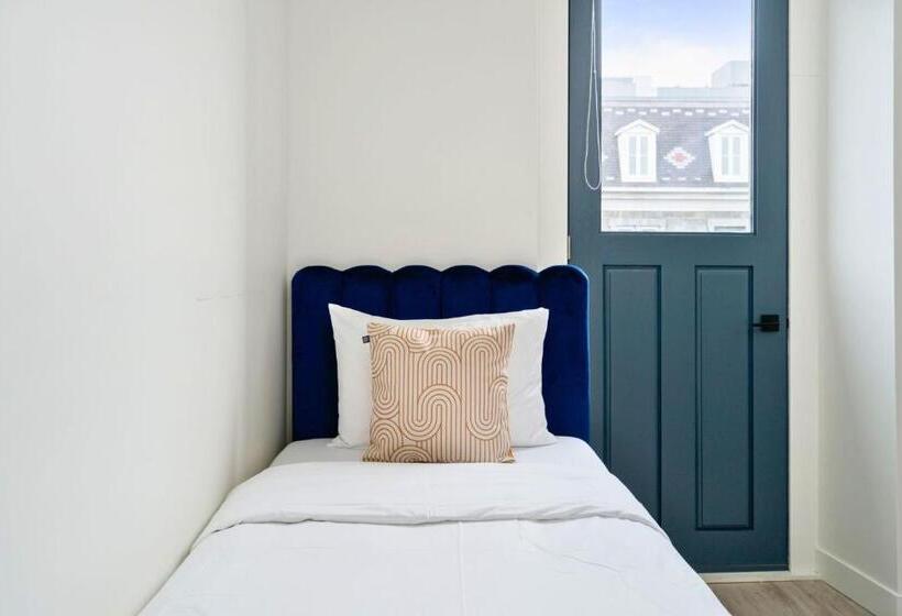 Quarto Economy Individual, Clouds Lofts   Quartier Latin