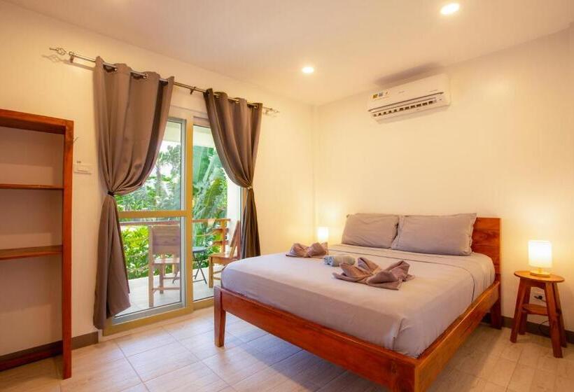 اتاق استاندارد با چشم‌انداز استخر, Dolce Amore Resort